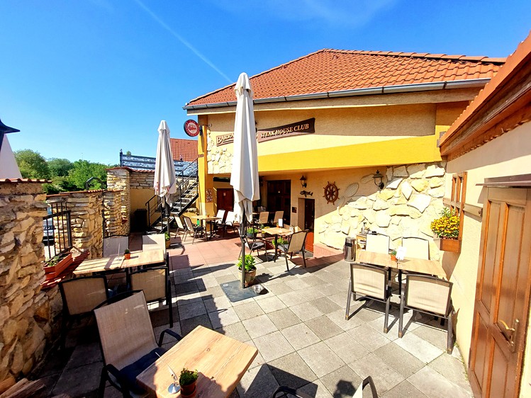 Prodej restaurace 159 m² - foto 1
