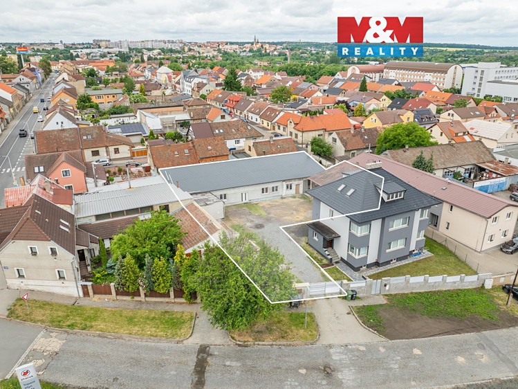 Prodej obchodního prostoru 390 m² - foto 1