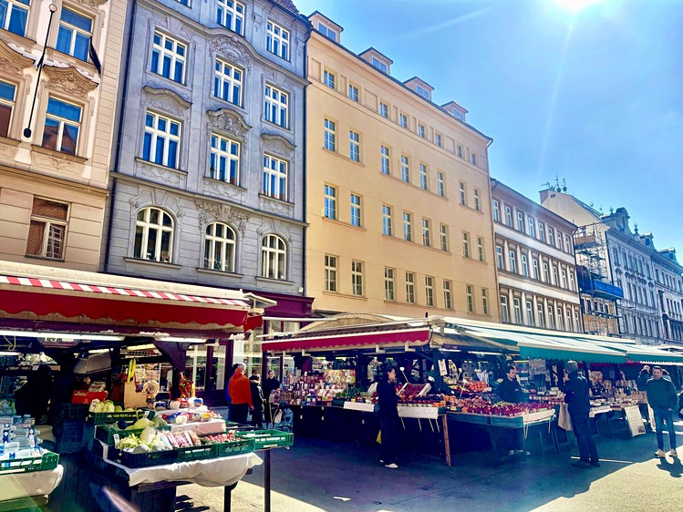 Prodej apartmánů 12 m² - foto 1