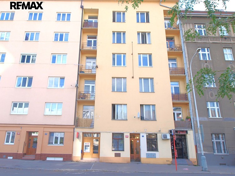 Prodej obchodního prostoru 230 m² - foto 1