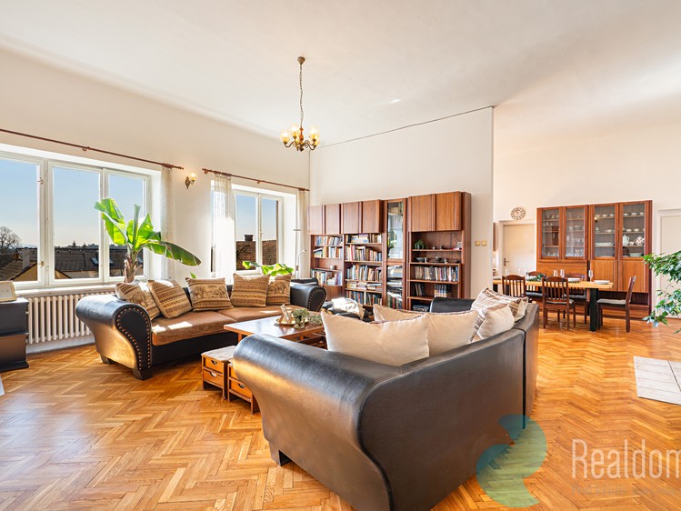 Prodej činžovního domu 330 m² - foto 3