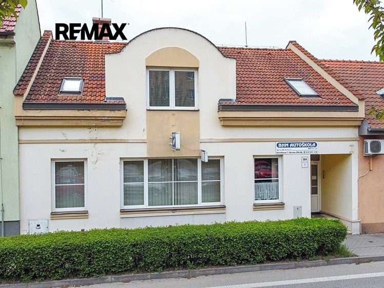 Prodej obchodního prostoru 318 m² - foto 1