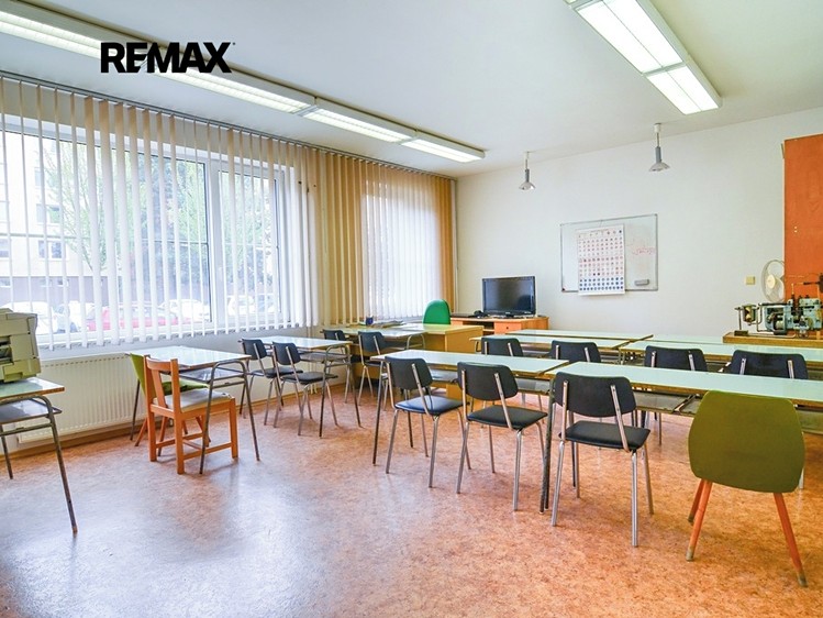 Prodej obchodního prostoru 318 m² - foto 3