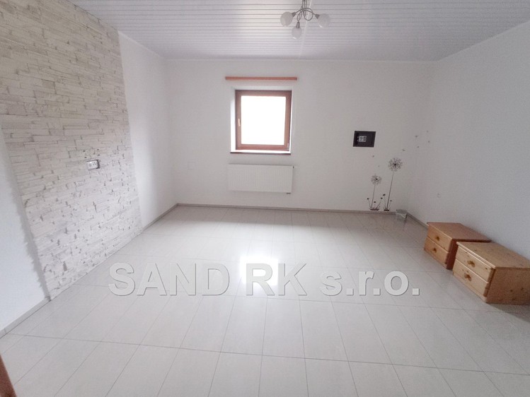Prodej komerční nemovitosti 730 m² - foto 2