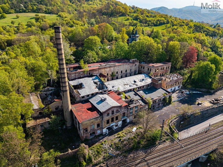 Prodej obchodního prostoru 35 000 m² - foto 1