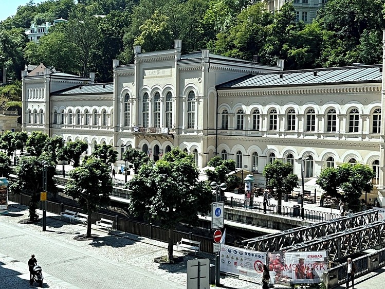 Prodej kanceláře 47 m² - foto 1