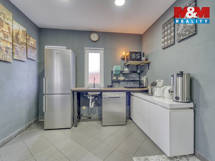 Prodej obchodního prostoru 562 m² - foto 2