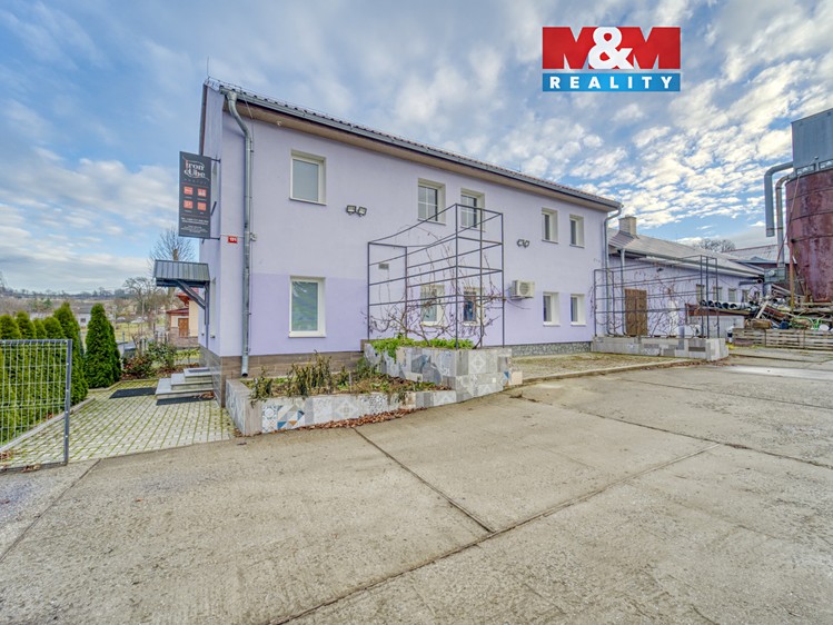 Prodej obchodního prostoru 562 m² - foto 1