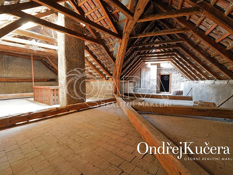 Prodej činžovního domu 425 m² - foto 7