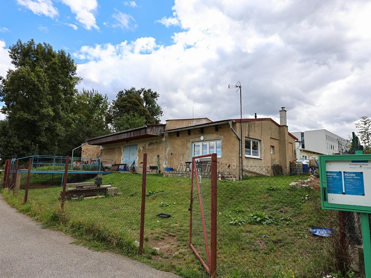 Prodej výrobní haly, prostoru 853 m² - foto 1