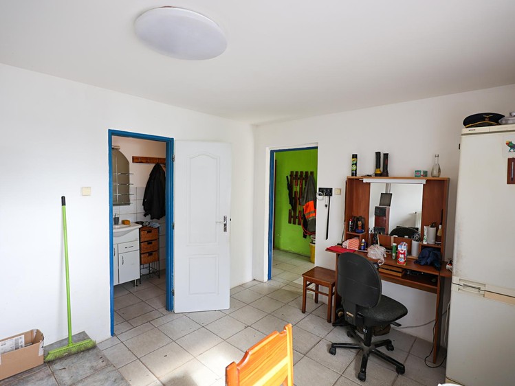 Prodej výrobní haly, prostoru 853 m² - foto 8