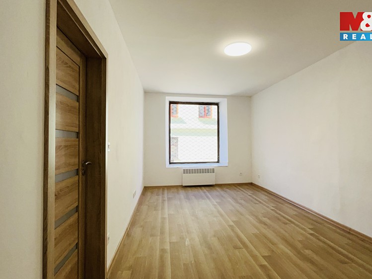 Prodej obchodního prostoru 72 m² - foto 3