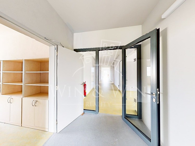 Prodej kanceláře 1 065 m² - foto 4