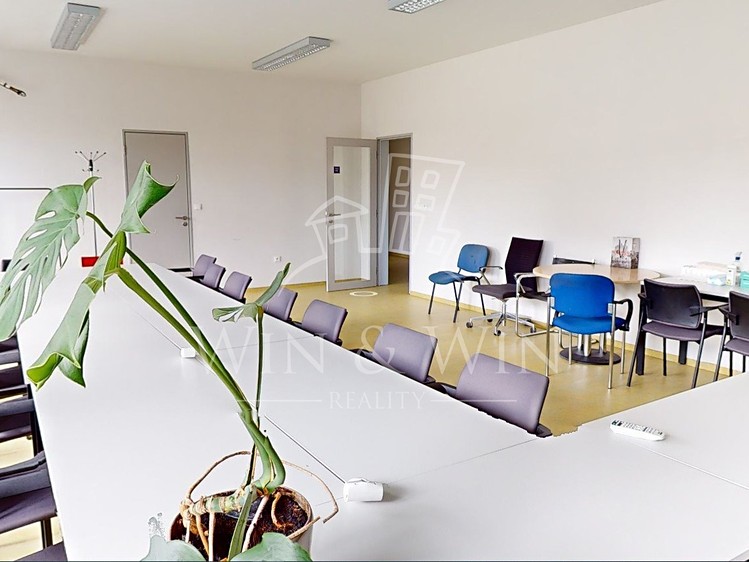 Prodej kanceláře 1 065 m² - foto 2