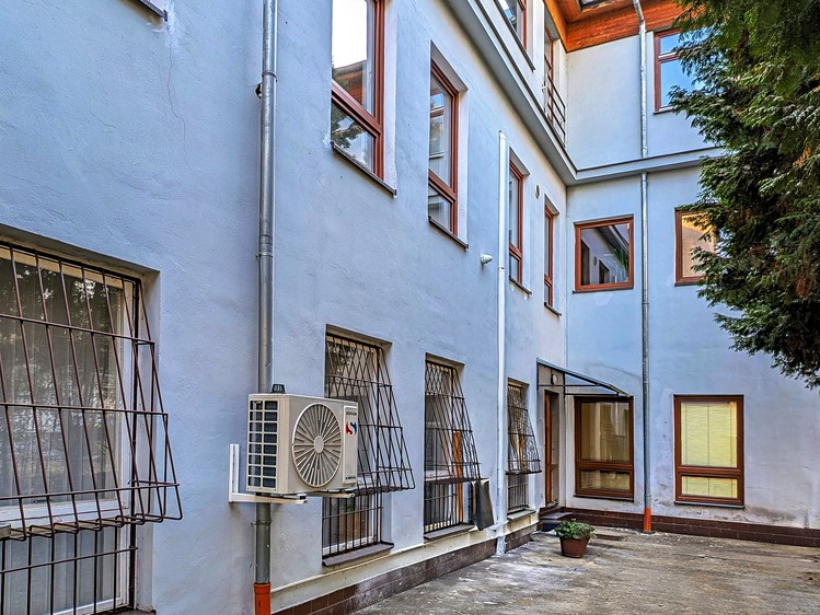 Prodej činžovního domu 1 140 m² - foto 2