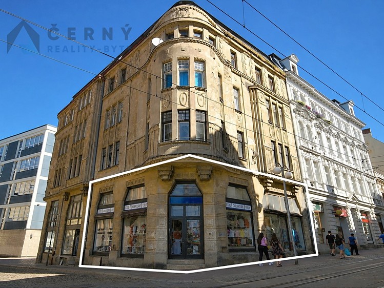 Prodej obchodního prostoru 266 m² - foto 1