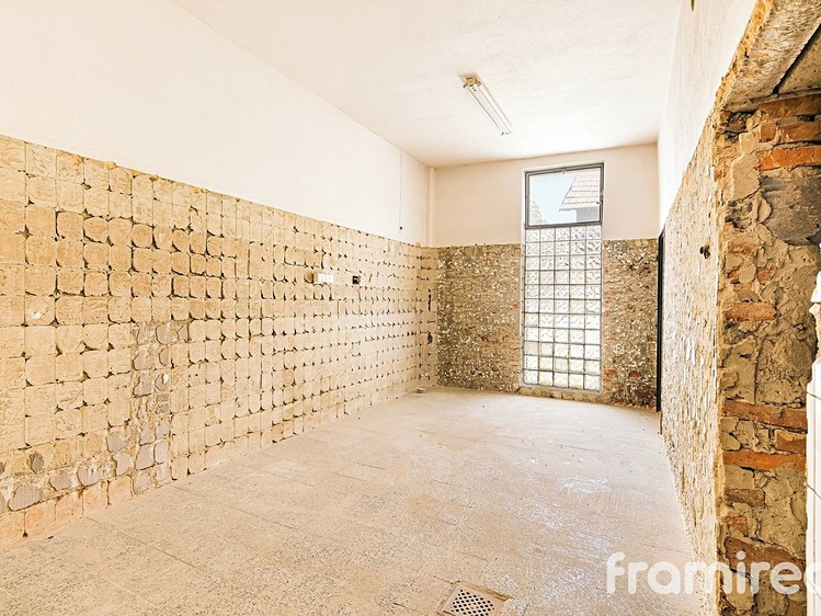 Prodej výrobní haly, prostoru 245 m² - foto 8