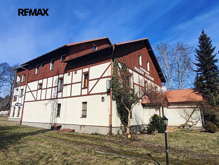 Prodej obchodního prostoru 1 400 m² - foto 2