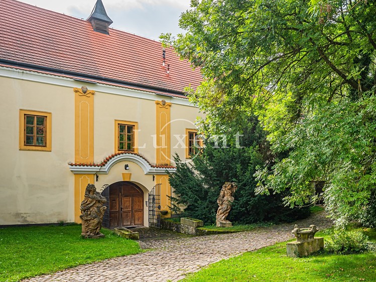 Prodej ubytovacího zařízení 2 500 m² - foto 2