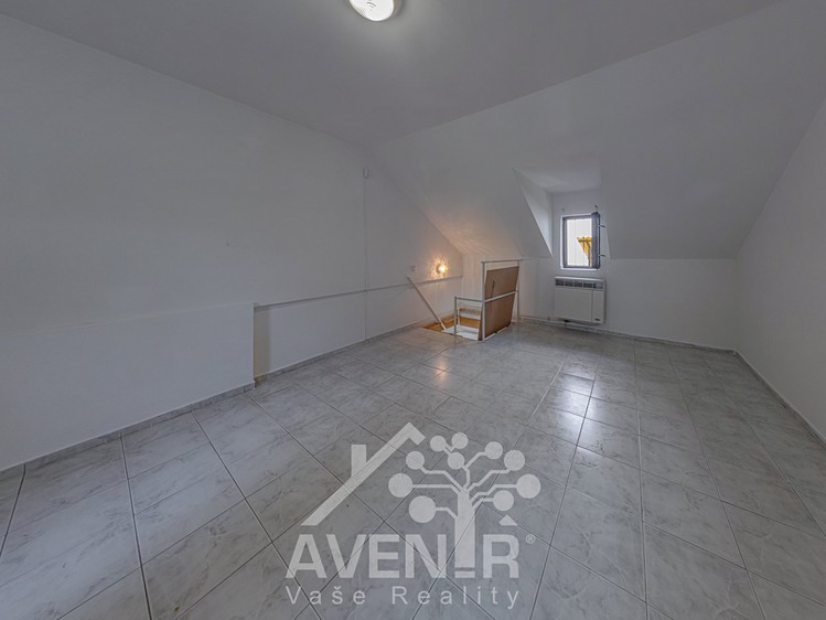 Prodej obchodního prostoru 69 m² - foto 3