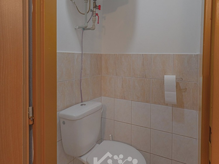 Prodej obchodního prostoru 69 m² - foto 8