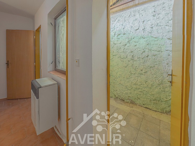 Prodej obchodního prostoru 69 m² - foto 6