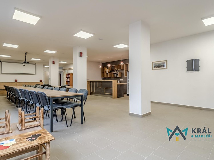 Prodej činžovního domu 1 400 m² - foto 4