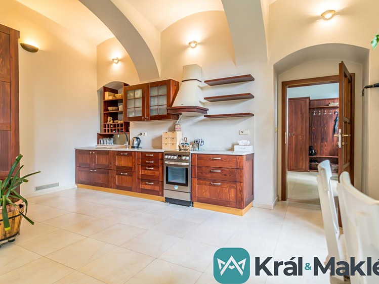 Prodej obchodního prostoru 242 m² - foto 5