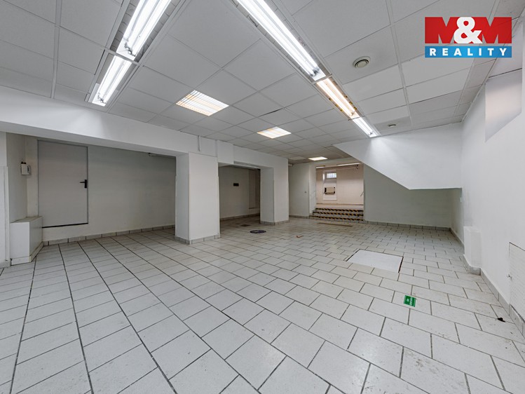 Prodej obchodního prostoru 147 m² - foto 4