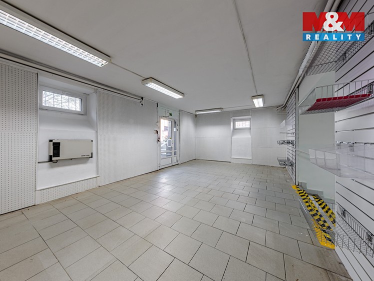 Prodej obchodního prostoru 147 m² - foto 3