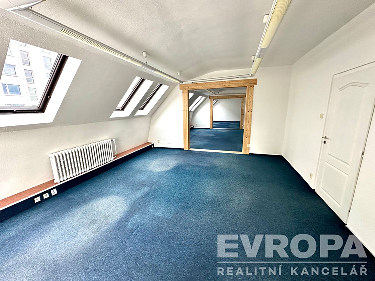 Prodej kanceláře 286 m² - foto 8