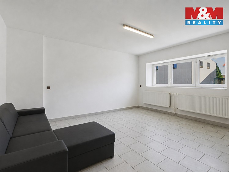 Prodej obchodního prostoru 178 m² - foto 4