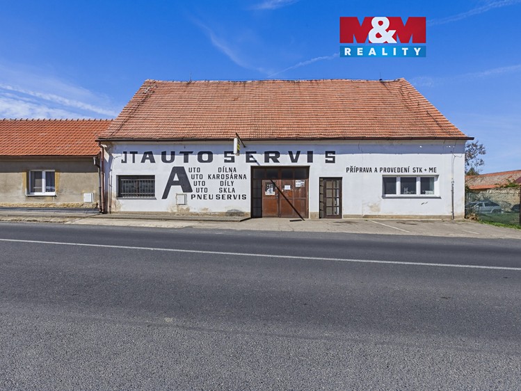 Prodej obchodního prostoru 178 m² - foto 1