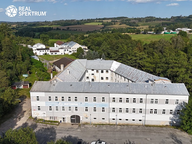 Prodej výrobní haly, prostoru 10 000 m² - foto 3