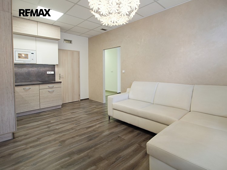 Prodej kanceláře 86 m² - foto 4