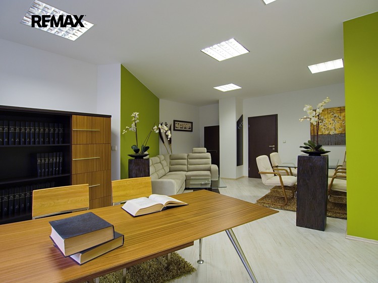 Prodej kanceláře 86 m² - foto 1