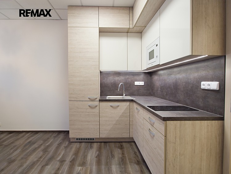 Prodej kanceláře 86 m² - foto 6