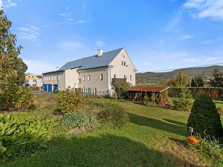 Prodej komerční nemovitosti 900 m² - foto 2