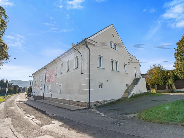 Prodej komerční nemovitosti 900 m² - foto 5