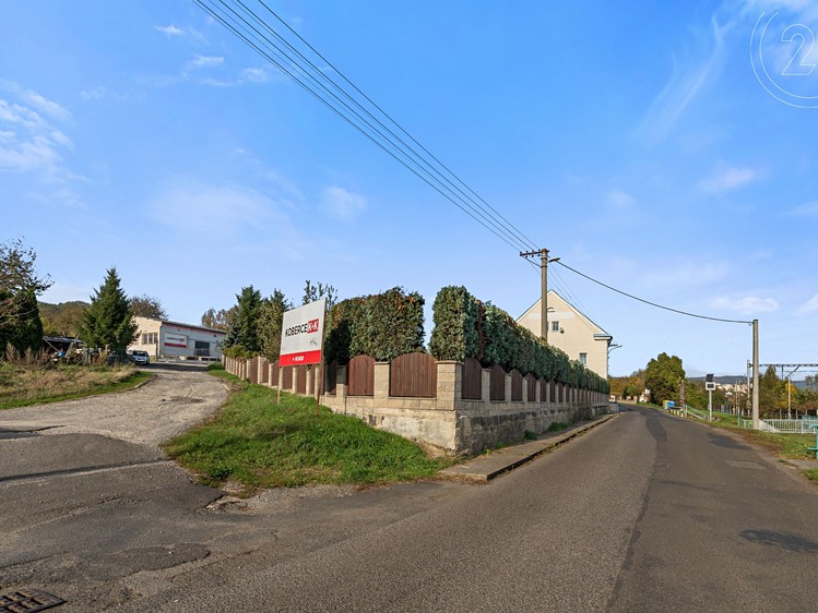 Prodej komerční nemovitosti 900 m² - foto 6