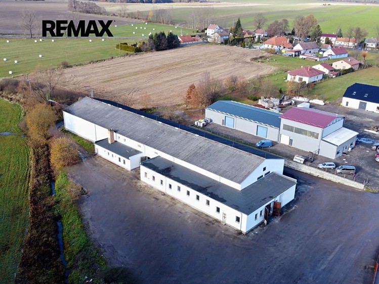 Prodej výrobní haly, prostoru 1 500 m² - foto 2