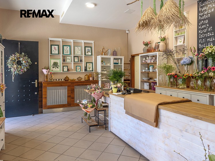 Prodej obchodního prostoru 74 m² - foto 6