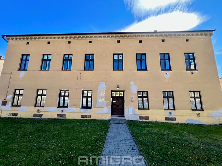 Prodej činžovního domu 1 000 m² - foto 1