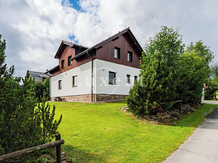 Prodej ubytovacího zařízení 203 m² - foto 1