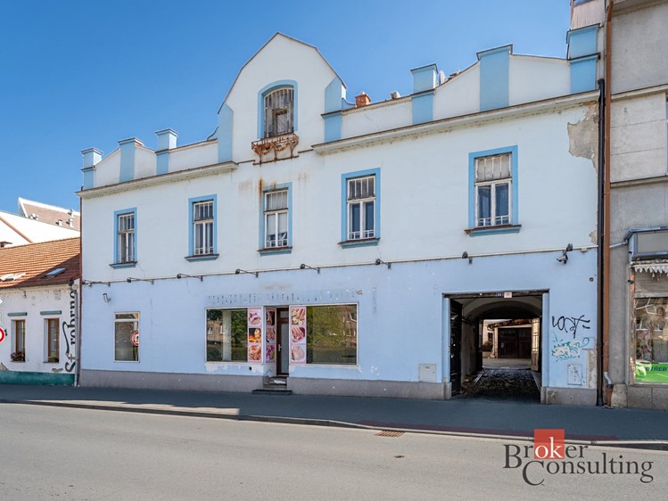 Prodej obchodního prostoru 83 m² - foto 1