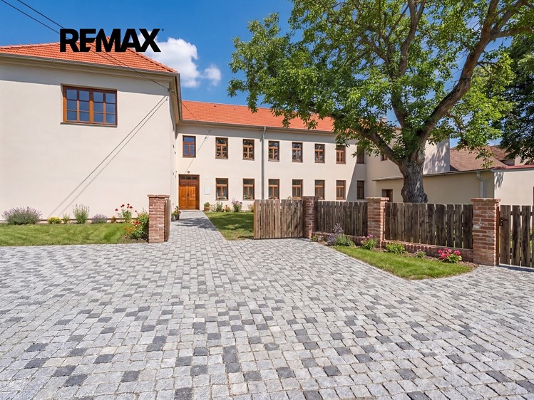 Prodej komerční nemovitosti 406 m² - foto 4
