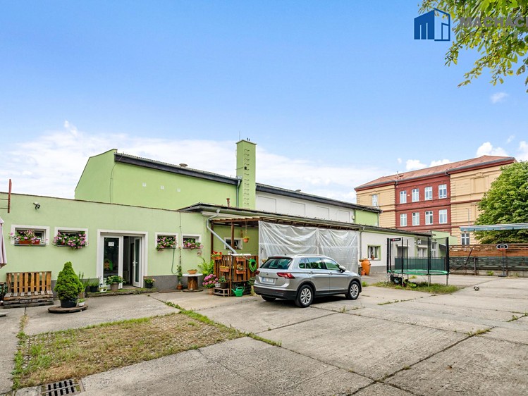 Prodej restaurace 669 m² - foto 1