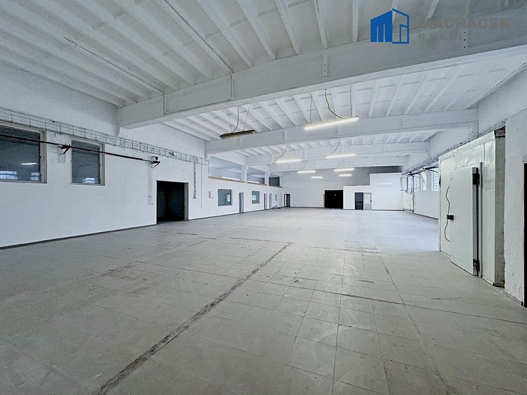 Prodej skladového prostoru 892 m² - foto 4