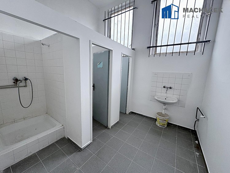 Prodej skladového prostoru 892 m² - foto 8