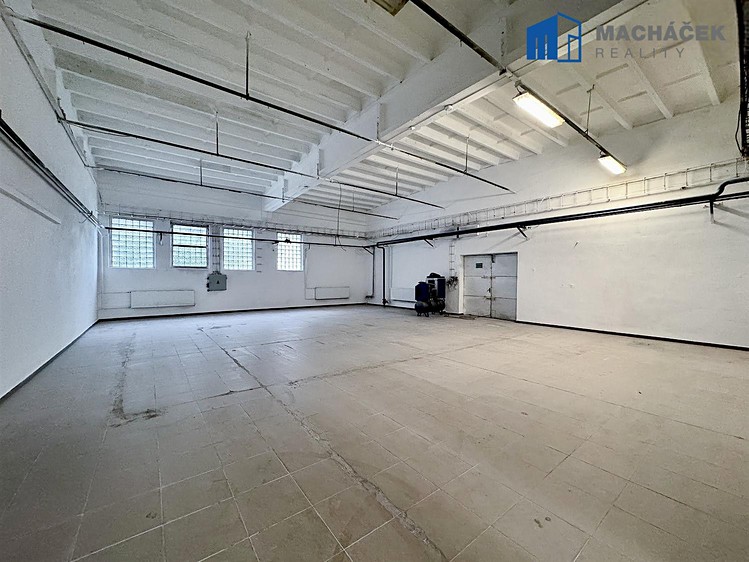 Prodej skladového prostoru 892 m² - foto 7